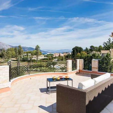 فيلة Alexandra ذيسْخا