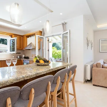 Alexandra Villa Dassia (Corfu)