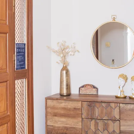 Alexandra فيلة ذيسْخا